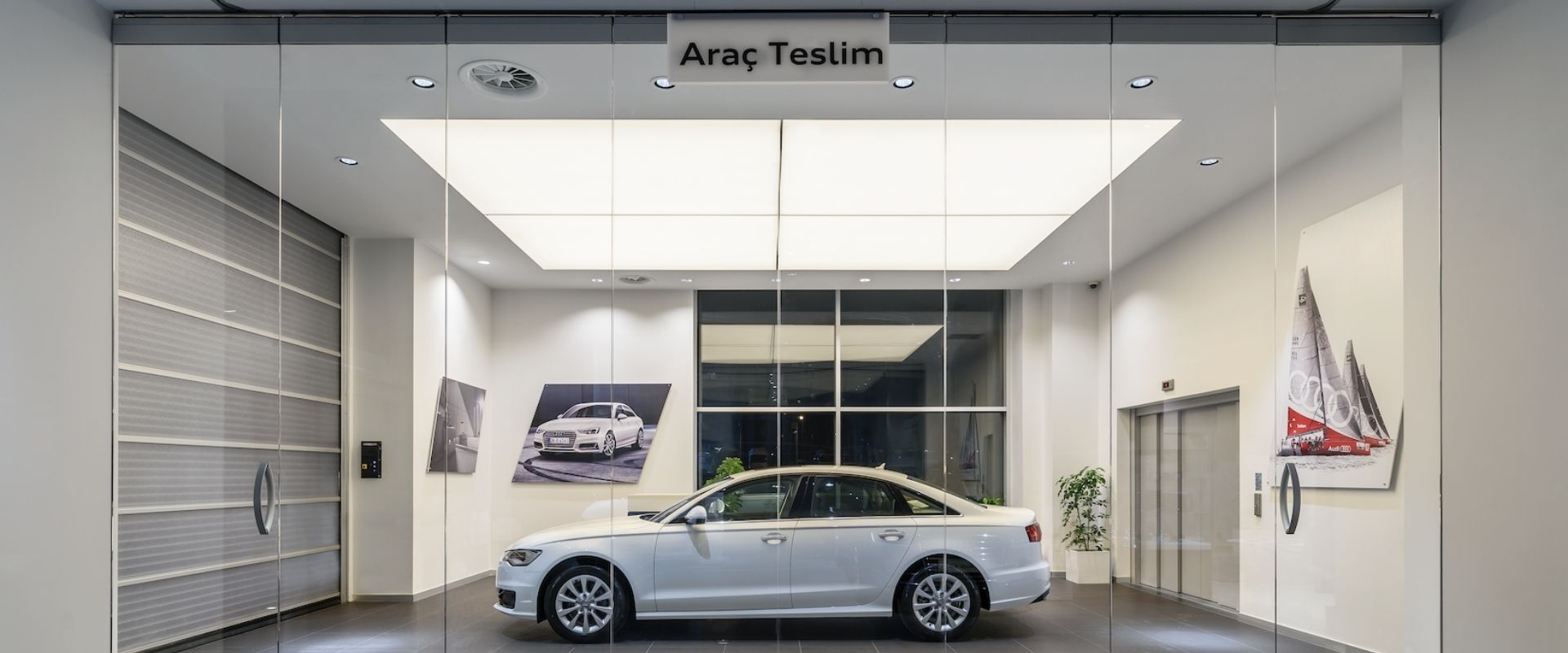 EREL OTO AUDI SHOWROOM