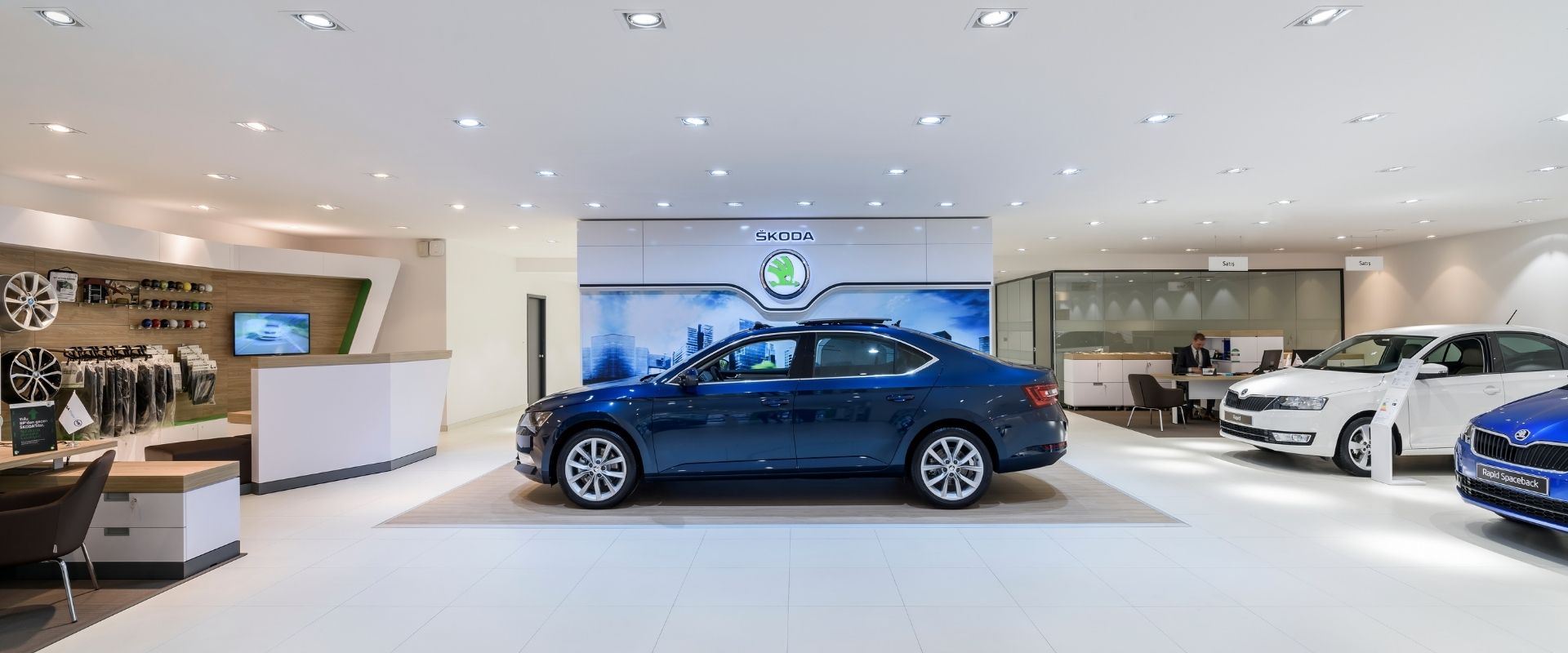 EREL OTO SKODA SHOWROOM