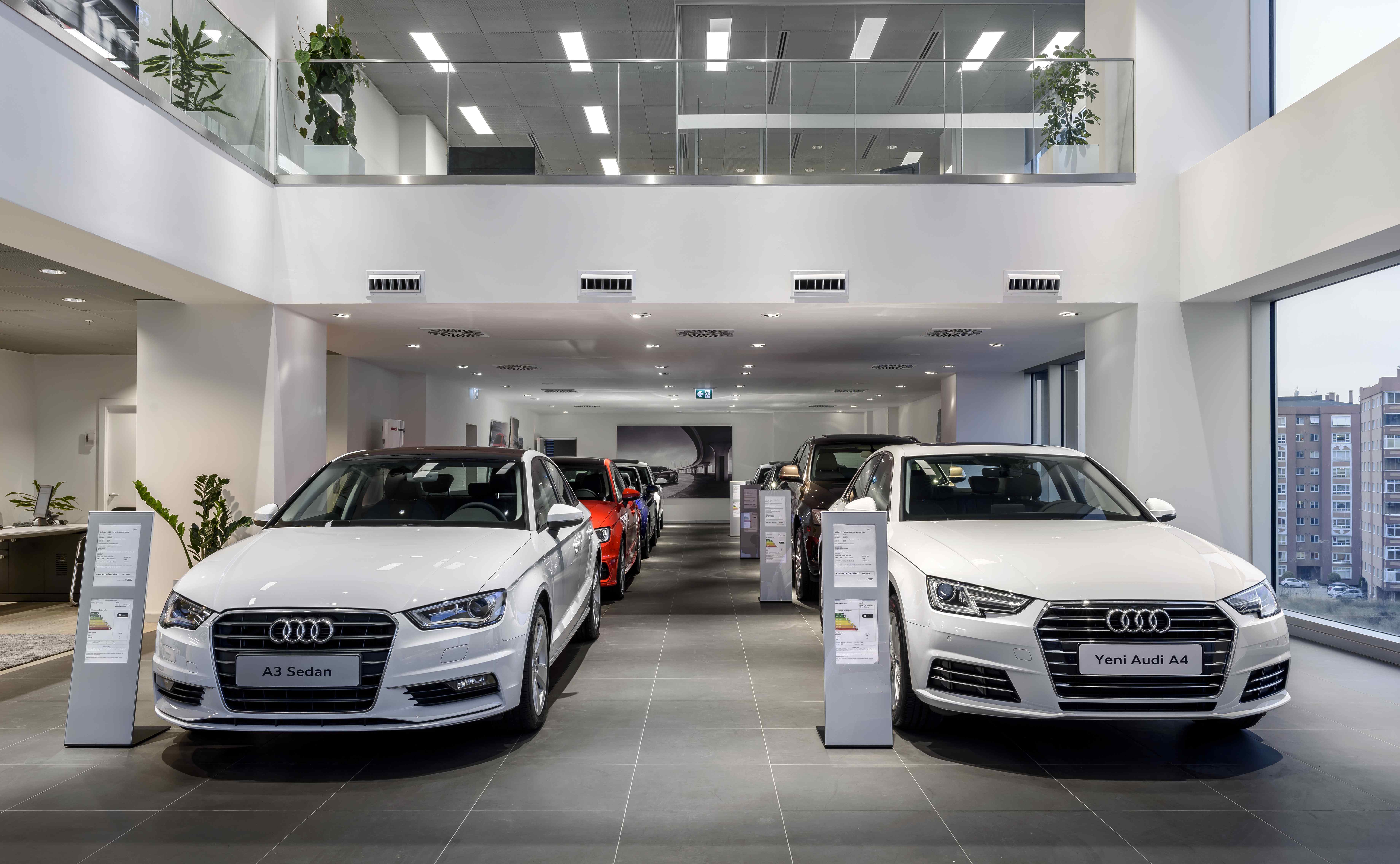 EREL OTO AUDI SHOWROOM