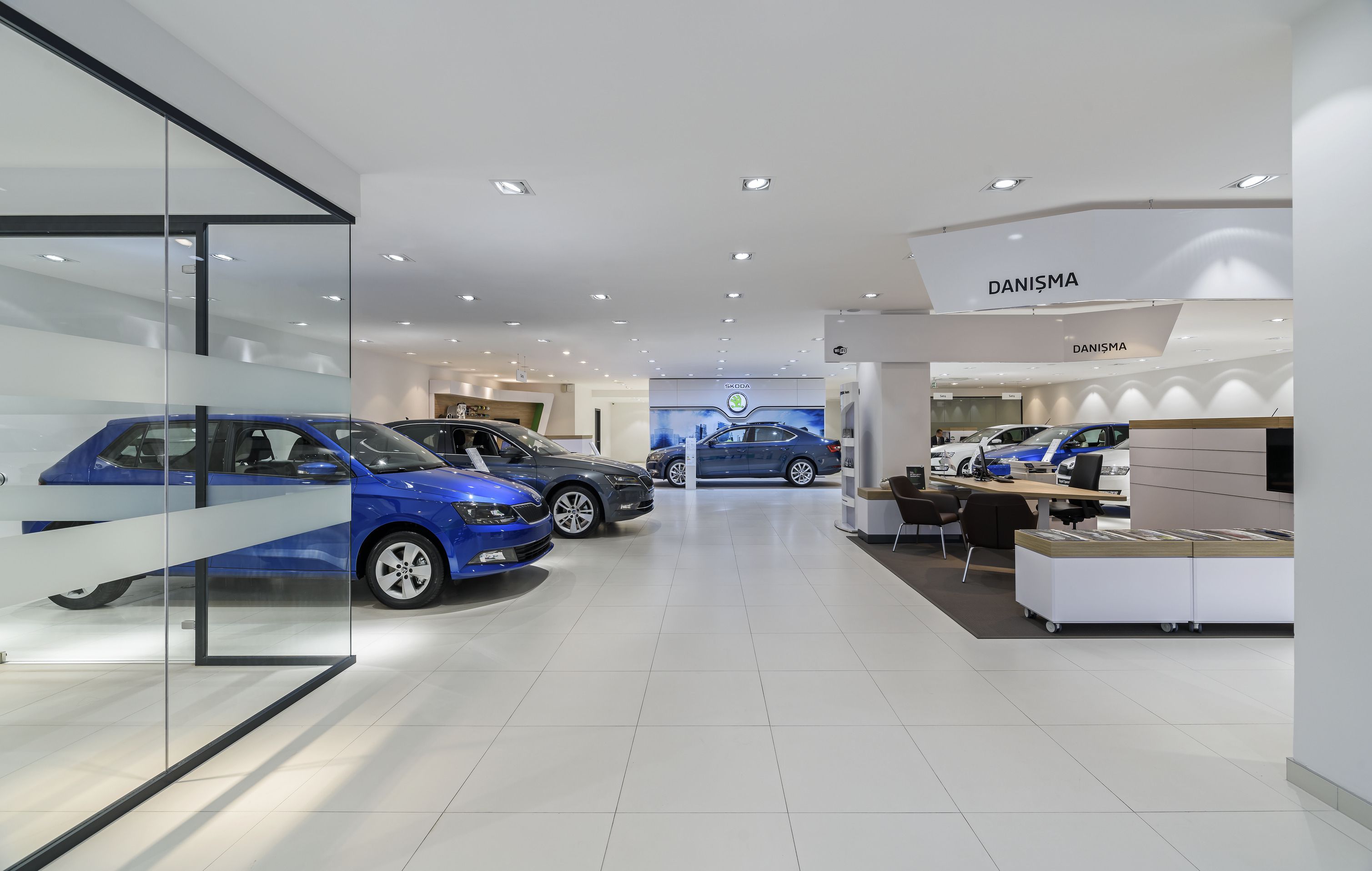 EREL OTO SKODA SHOWROOM