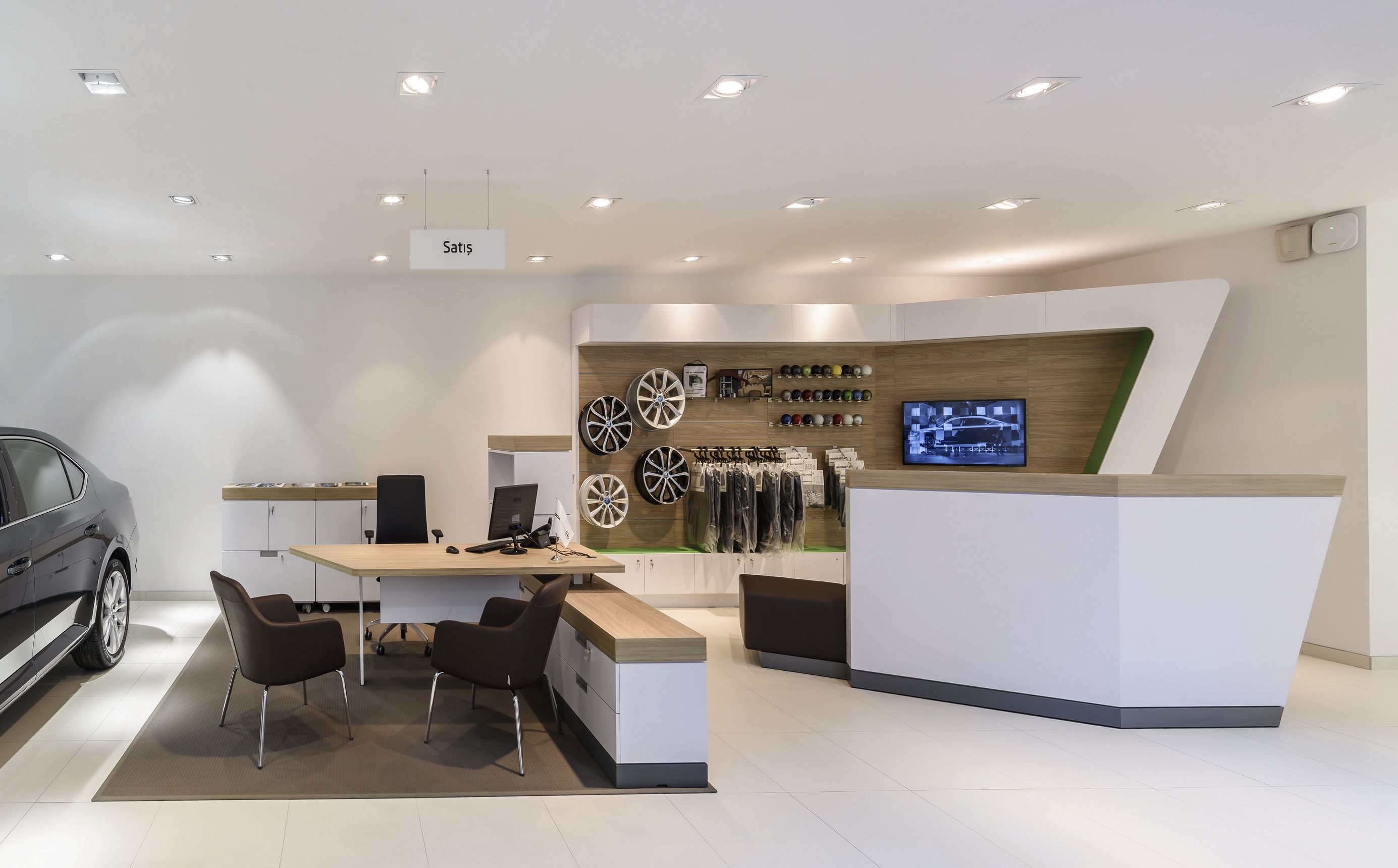EREL OTO SKODA SHOWROOM